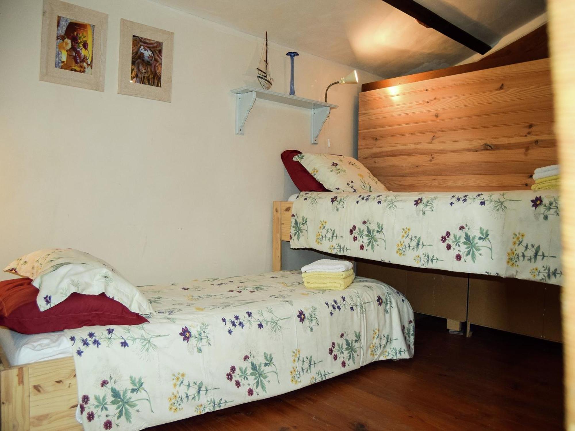 Snug Cottage In Saint Eutrope De Born With Pool Ngoại thất bức ảnh